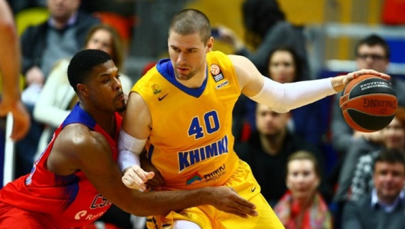 Αποσύρθηκε ο Πολ Ντέιβις