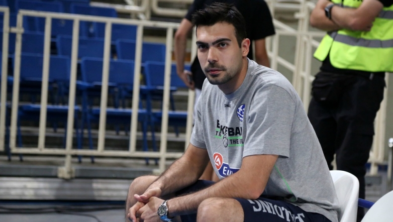 Με απόφαση προπονητή εκτός ο Σλούκας!