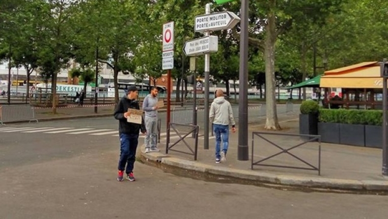 Αγγελία στο μετρό για ένα εισιτήριο! (pics)