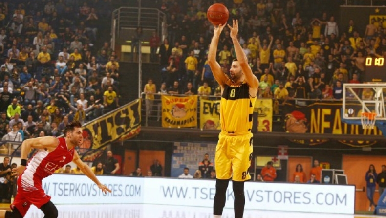 Υπέγραψε στην Κύμη ο Τσούπκοβιτς