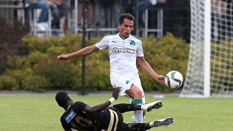 Στα γραφεία για να υπογράψει ο Λεντέσμα