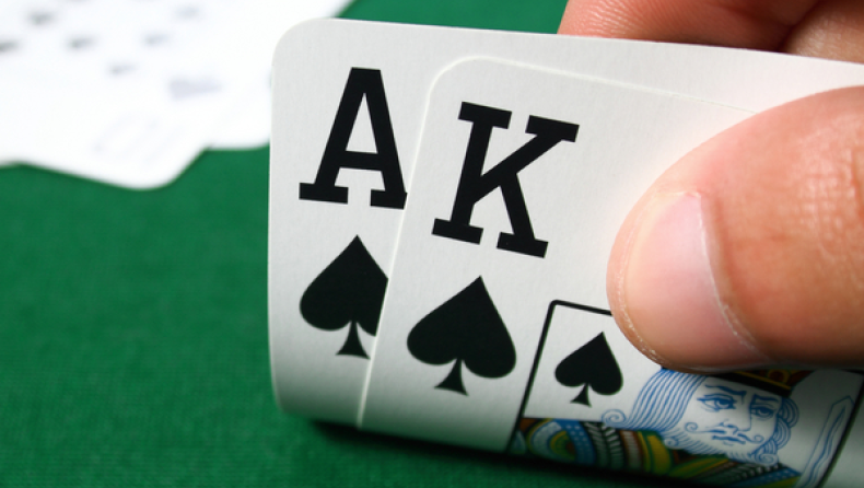 Στρατηγική πόκερ: Πώς να παίξεις τα ισχυρά φύλλα