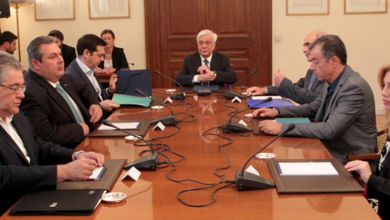 O Θεοδωράκης αποκάλυψε πώς το «όχι» του δημοψηφίσματος, έγινε «ναι»