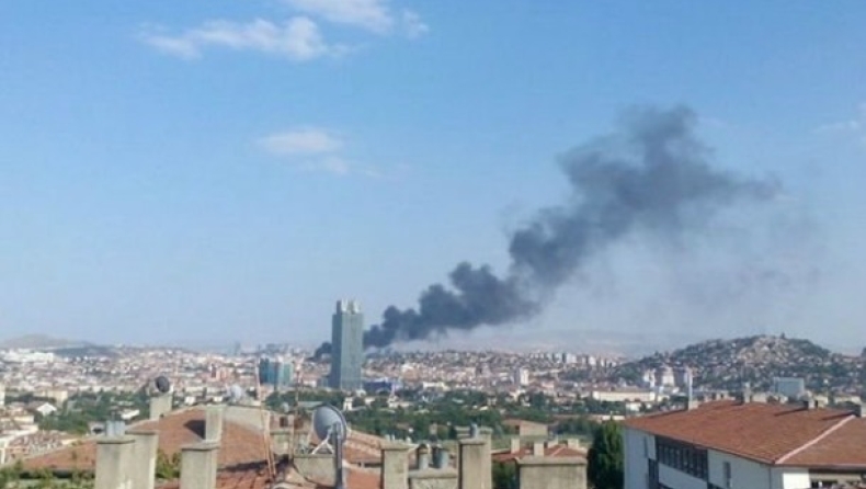Αναστάτωση στην Άγκυρα έπειτα από πυρκαγιά (vid & pics)