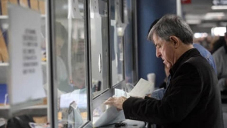 Για πέντε μόνο μήνες τα 2 από τα 5 «αντίδωρα» του ΕΚΑΣ