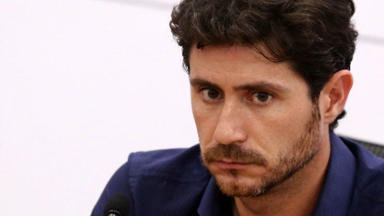 «Κακές σχέσεις με παίκτες ο Βίκτορ»