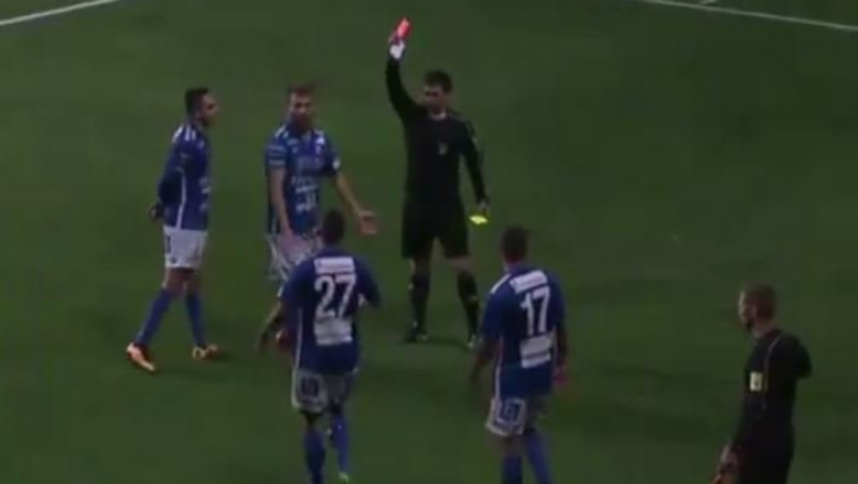 Η πιο... ανόητη αποβολή (vid)