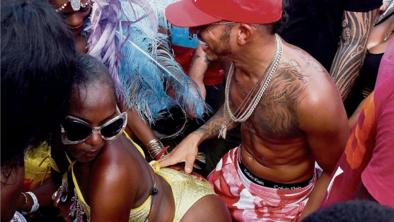 O Xάμιλτον «γκαζώνει» και στις διακοπές του