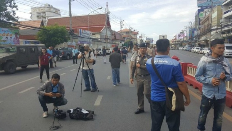 Μπαράζ εκρήξεων με νεκρούς στην Ταϊλάνδη