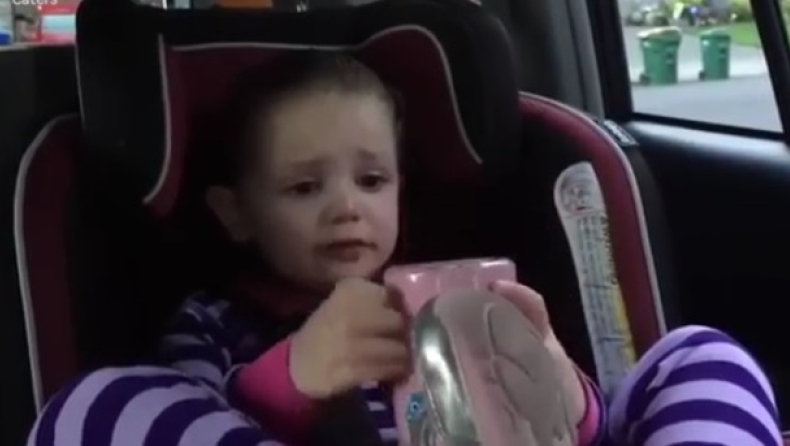 Κοριτσάκι ξεσπά σε κλάματα γιατί αποχωρεί ο Ομπάμα