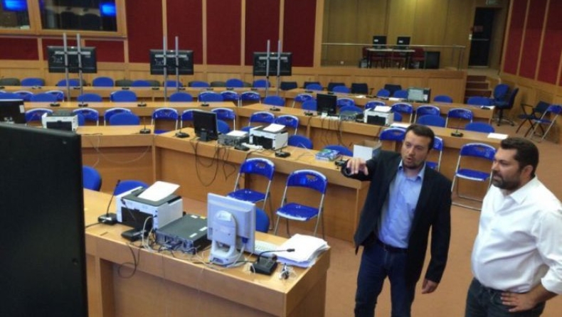 Ώρα μηδέν για τις τηλεοπτικές άδειες, την Τρίτη η δημοπρασία