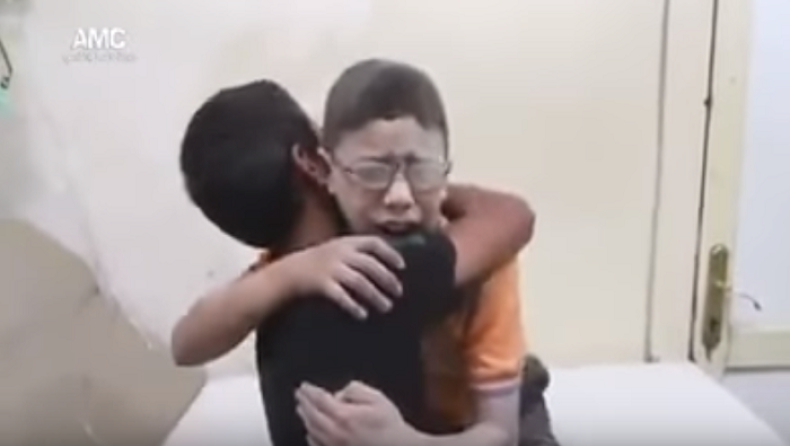 2 αδερφάκια από τη Συρία θρηνούν το χαμό του αδερφού τους σε ένα σπαρακτικό video