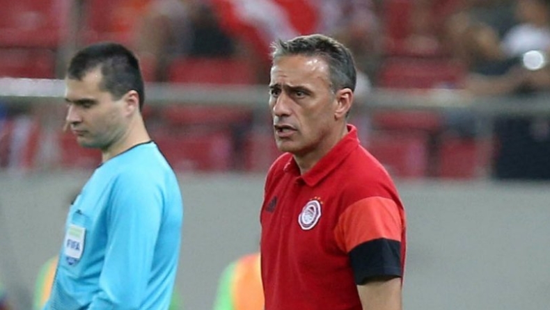 Για 4-4-2 πάει ο Μπέντο