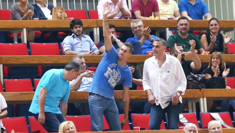 «Τρελάθηκαν» και αποθέωσαν Διαμαντίδη! (pics)
