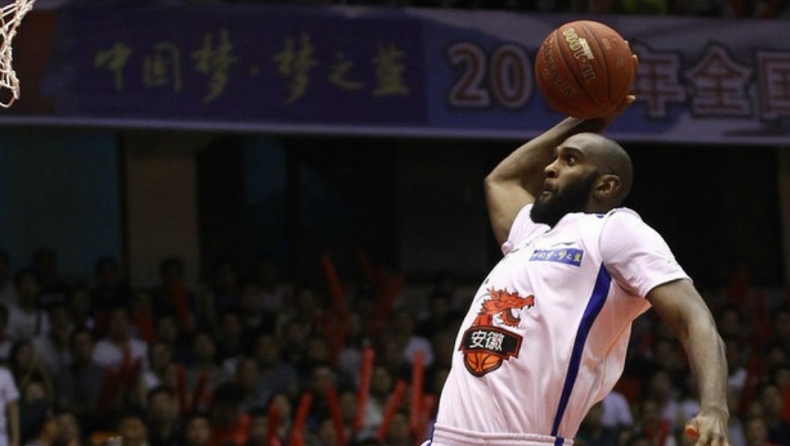 Το σήκωσε κι έρχεται ο MVP Σίνγκλετον (pics & vid)