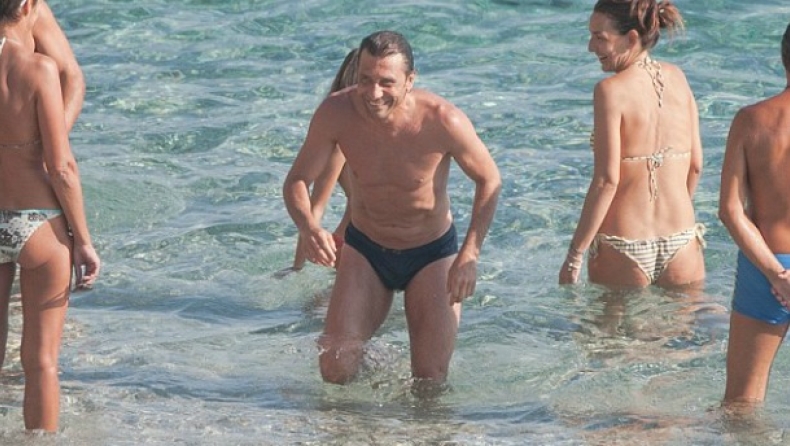 «Κομμάτια» ο Κόντε (pics)