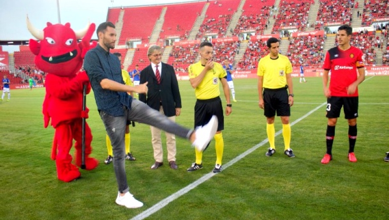 Στη... σέντρα ο Ρούντι! (vid & pics)