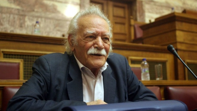 Και ο Μανώλης Γλέζος διαφωνεί για τις τηλεοπτικές άδειες