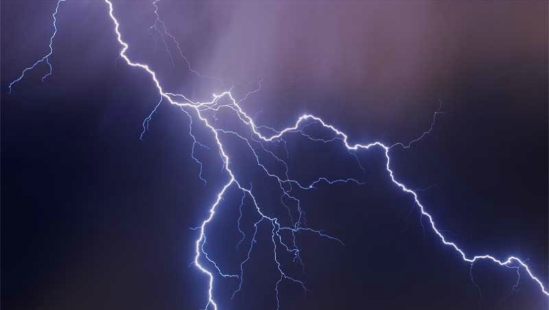 Κακοκαιρία «Eva»: Τί πρέπει να κάνουμε σε περίπτωση που βρεθούμε σε δυσμενείς συνθήκες (vid)