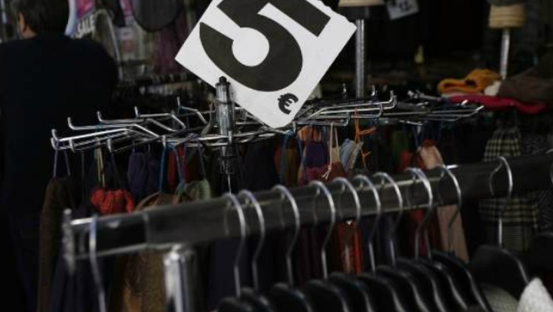 Ανέλπιστα καλά πήγαν οι καλοκαιρινές εκπτώσεις