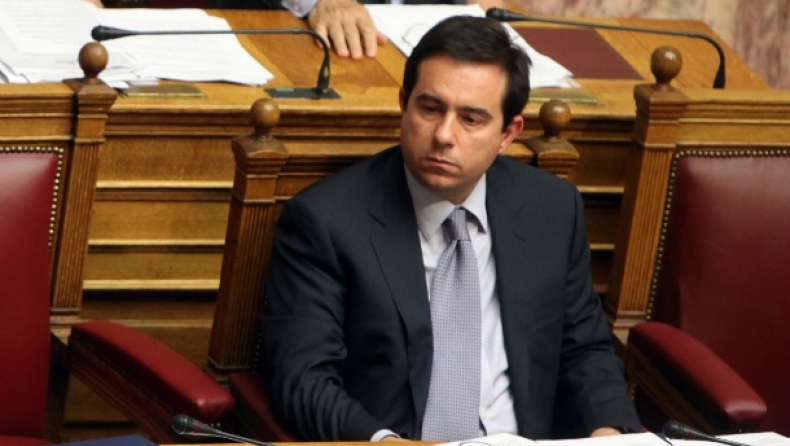 «Αδιανόητη η λειτουργία 3 hotspots στη Χίο», λέει ο Μηταράκης