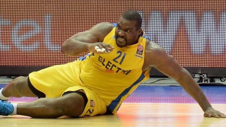 Δεν ξεχνά τη Μακάμπι ο Σόφο (pic)