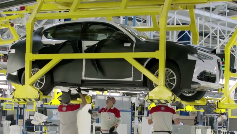 Κλεφτή ματιά στο SUV της Alfa Romeo