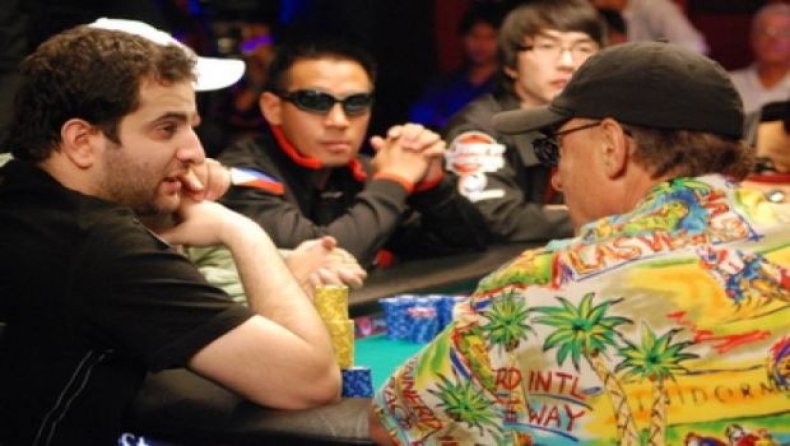 Κάνει καλό να μιλάς σε ένα τραπέζι πόκερ;