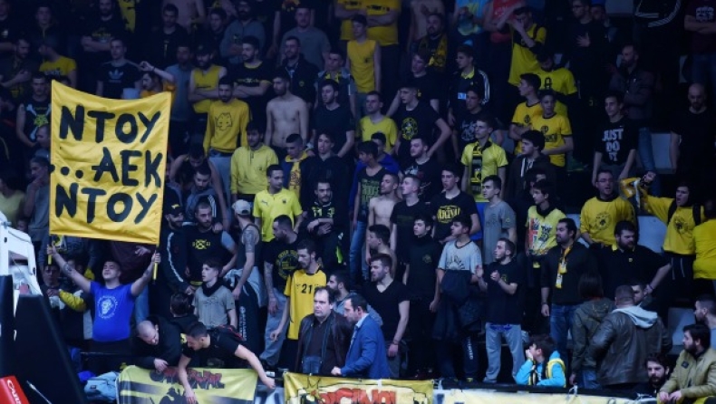 «Κιτρινόμαυρη» υποδοχή για ΑΕΚ στην Πάτρα (pics)