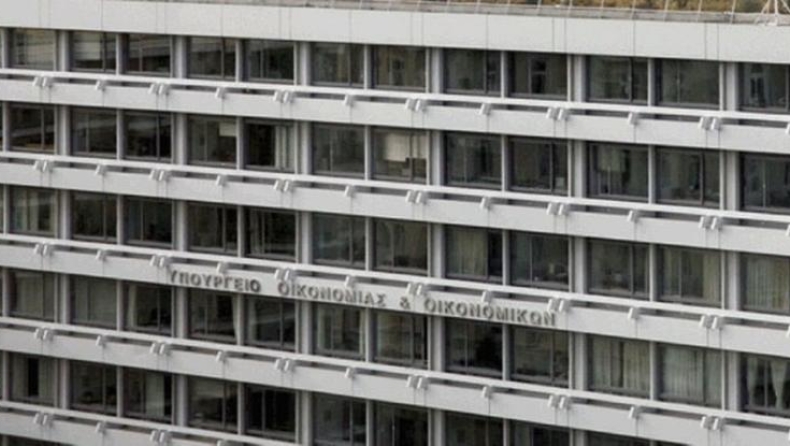ΥΠΟΙΚ: Δεν θα δεχθούμε μείωση αφορολόγητου