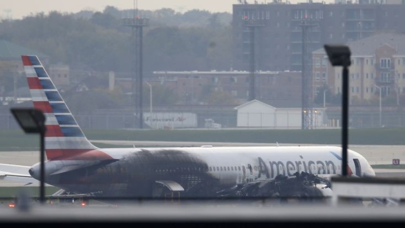 Αεροπλάνο έπιασε φωτιά στο Σικάγο (pics&vids)