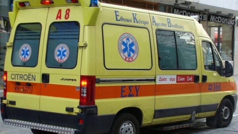 Κρήτη: Τράκαρε με ασθενοφόρο του ΕΚΑΒ (pics)