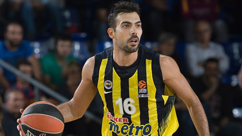 Τα «έσπασε» όλα ο Κώστας Σλούκας (vid)