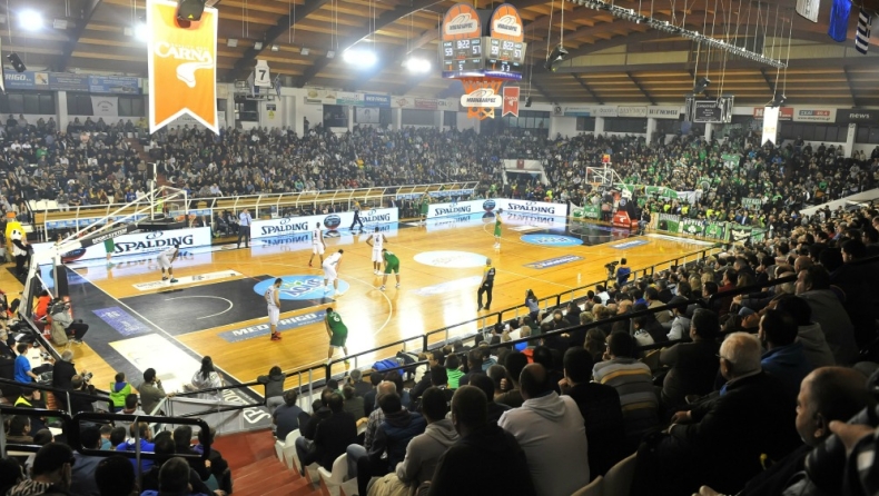 Φωτιά στο κλειστό της Περιβόλας!