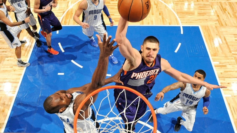 Μάτζικ - Σανς: 87-92