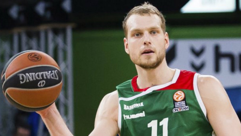 O Eρυθρός Αστέρας τίμησε τον Μπλάζιτς (vid, pic)