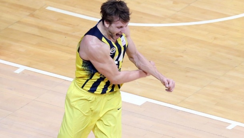 Σλούκας + Βέσελι = κάρφωμα (vid)