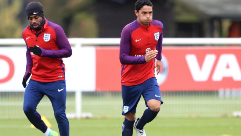 Ένας 17χρονος στην προπόνηση της εθνικής Αγγλίας!