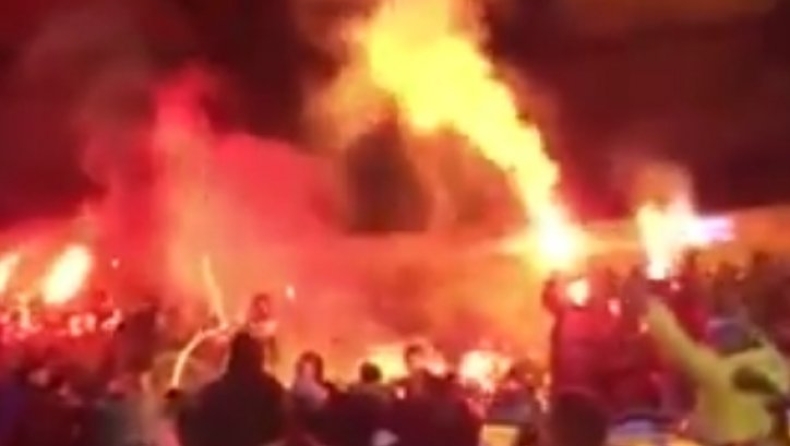 Εκαψαν σημαίες της Σερβίας (vids)