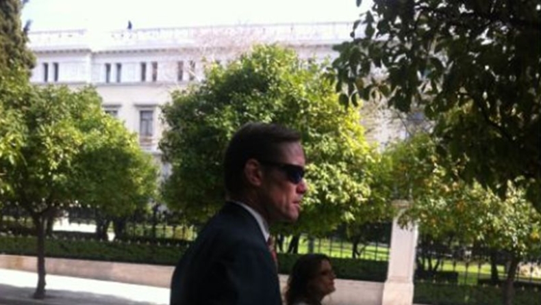 O...«Εξολοθρευτής» έξω από το Προεδρικό Μέγαρο (pics)