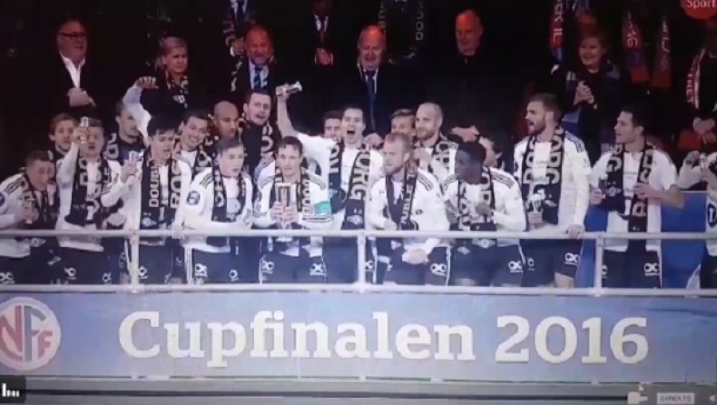 Mannequin Challenge από τη Ρόζενμποργκ στην... απονομή! (vid)