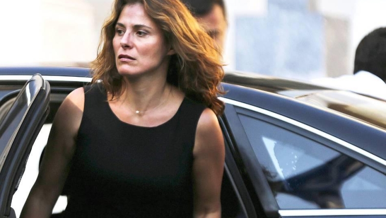 Μπέτυ Μπαζιάνα: «Η "πρώτη κυρία" είναι αμερικανιά»