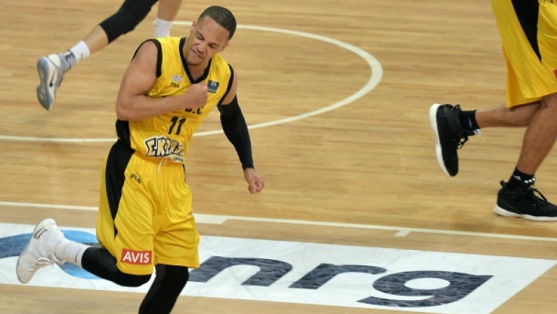 Ντίξον: «Είμαι χαρούμενος εδώ, έγινε μία πρώτη συζήτηση»