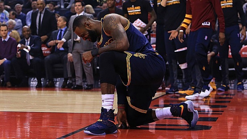 Πετάει και κάνει τα... δικά του ο «Βασιλιάς» (vid)