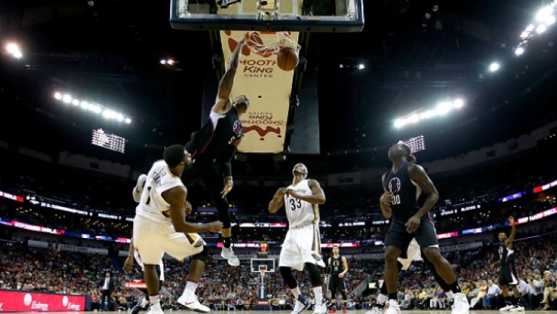 «Monster dunk» ο Σπέιτς! (vid)