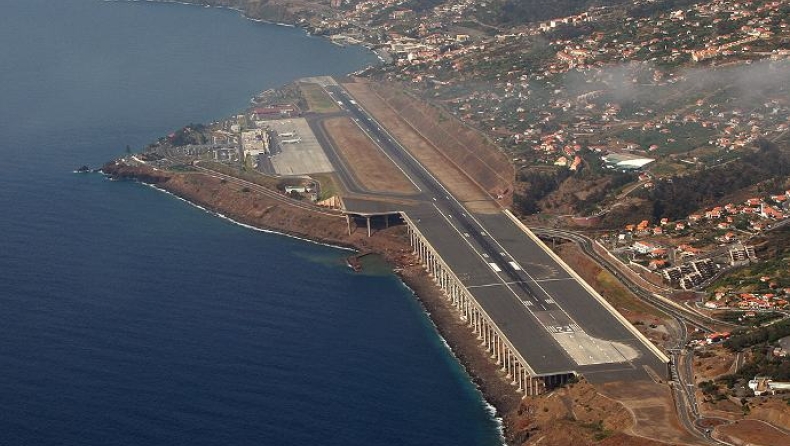 Προσγείωση μετά από 4 προσπάθειες στο αεροδρόμιο της Μαδέιρα (vid)