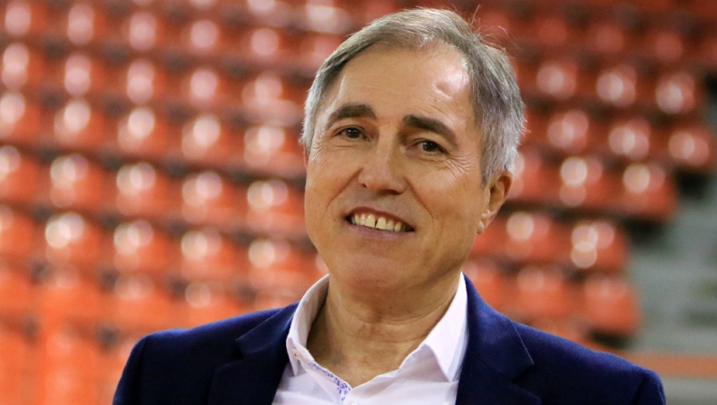 Ο Βαγγέλης Αλεξανδρής ψηφίζει στα Gazzetta Awards 2016