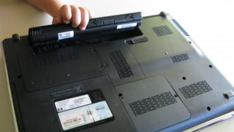 Μπορώ να έχω το laptop μου συνέχεια στην πρίζα;