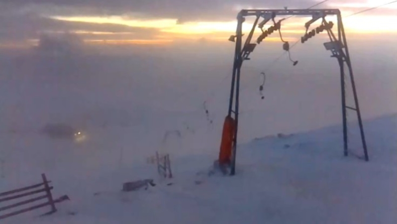 Tα χιονοδρομικά κέντρα ντύθηκαν στα... λευκά (pics)