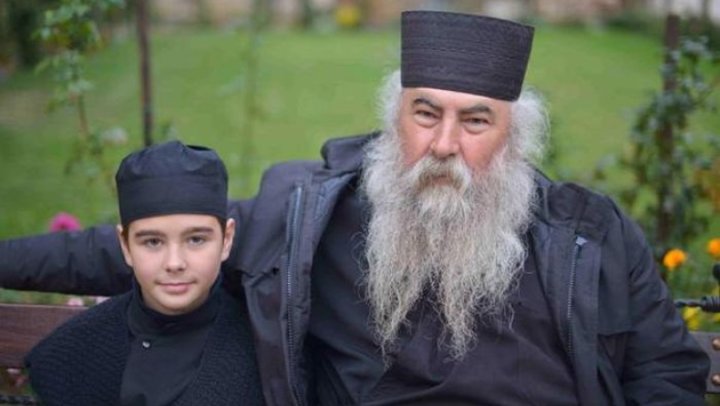 Ένας 12χρονος έγινε μοναχός στο Άγιον Όρος! (pics)